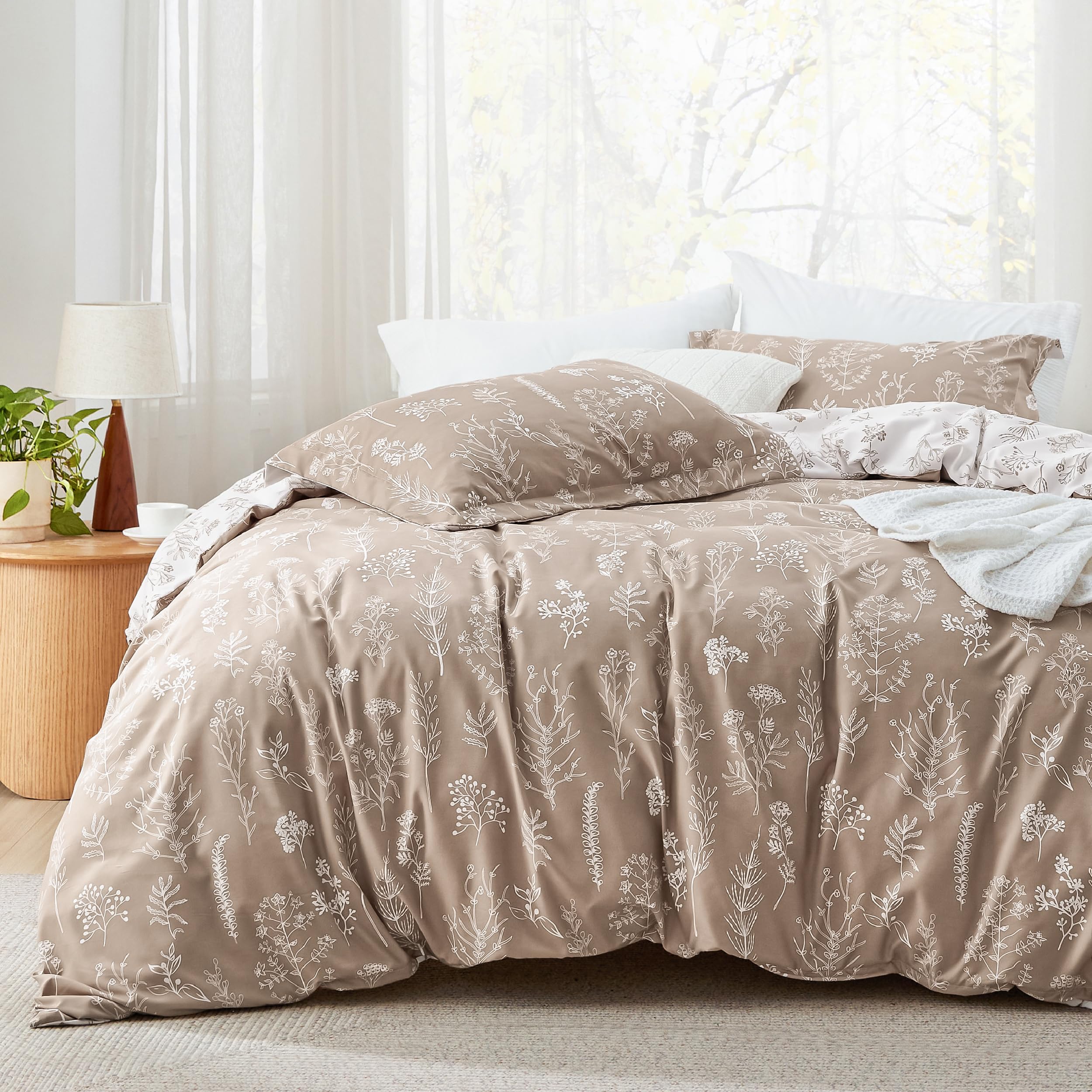 Bedsure face florale montrant motif botanique et charme décoratif