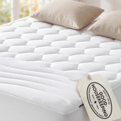 Bedsure face avant du surmatelas montrant l’ajustement et le format queen bénéfique