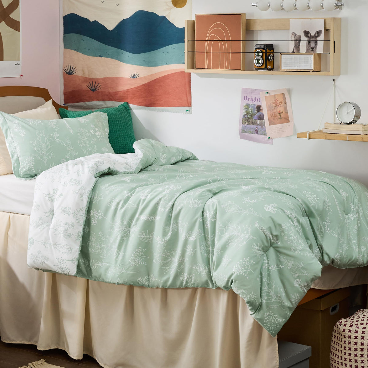 Bedsure face avant de la couette Sage Green montrant motif floral et confort décoratif