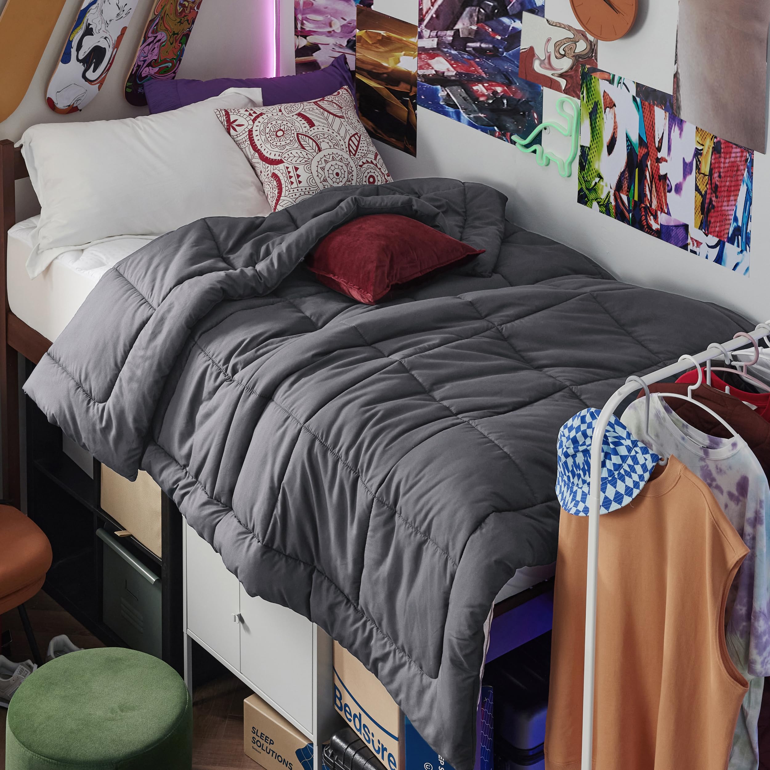 Bedsure vue avant du produit Twin XL montrant l'aspect fini et la couleur gris foncé