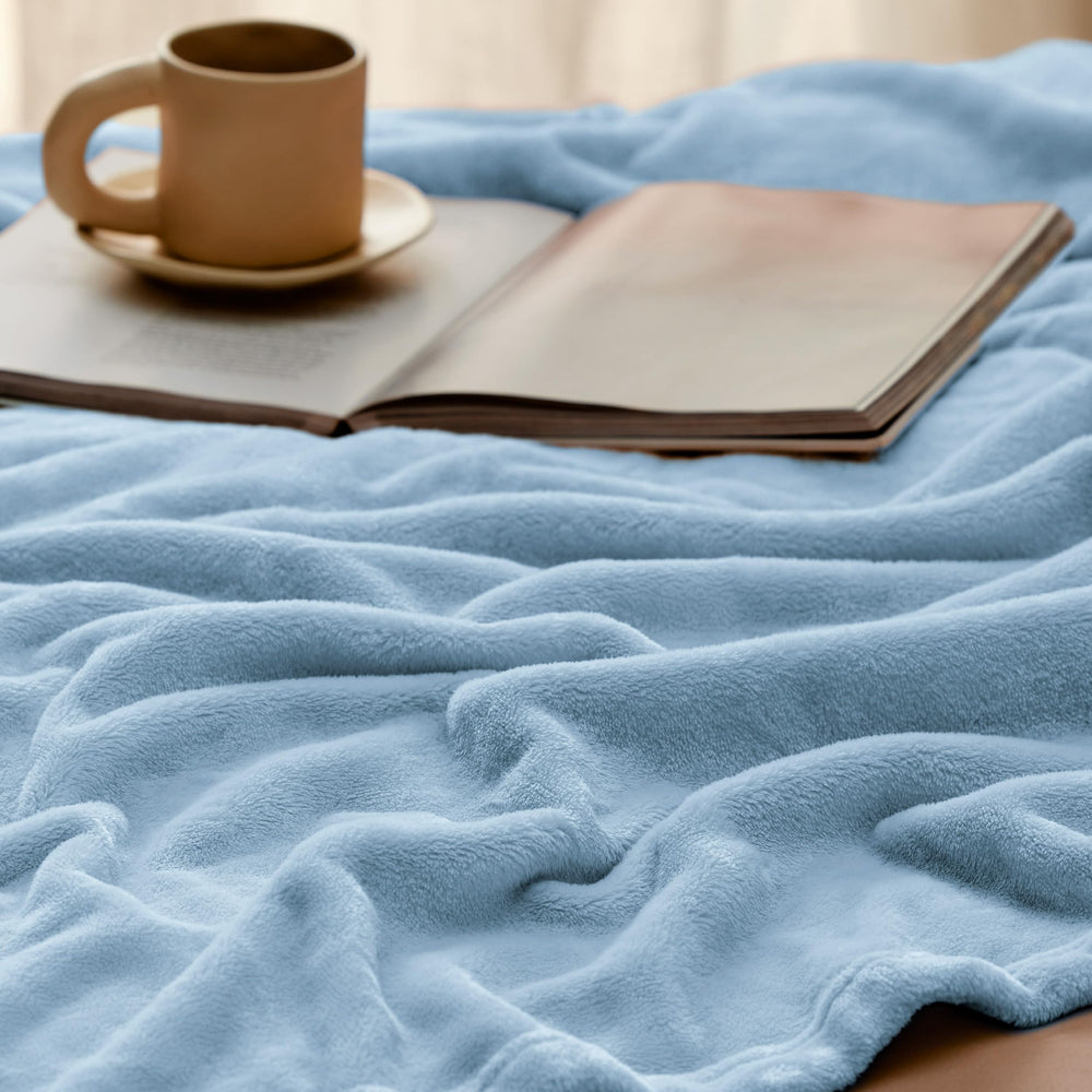 Bedsure GentleSoft montre dimensions 90x90 pouces, couverture généreuse