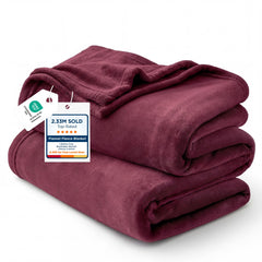 Bedsure vue frontale du packaging montrant une couverture rouge prête à l'emploi