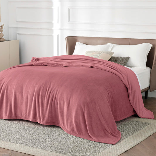 Bedsure GentleSoft gros plan de la microfibre montrant douceur et chaleur