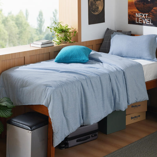 Bedsure gros plan de la microfibre brossée, douceur visible et confortable