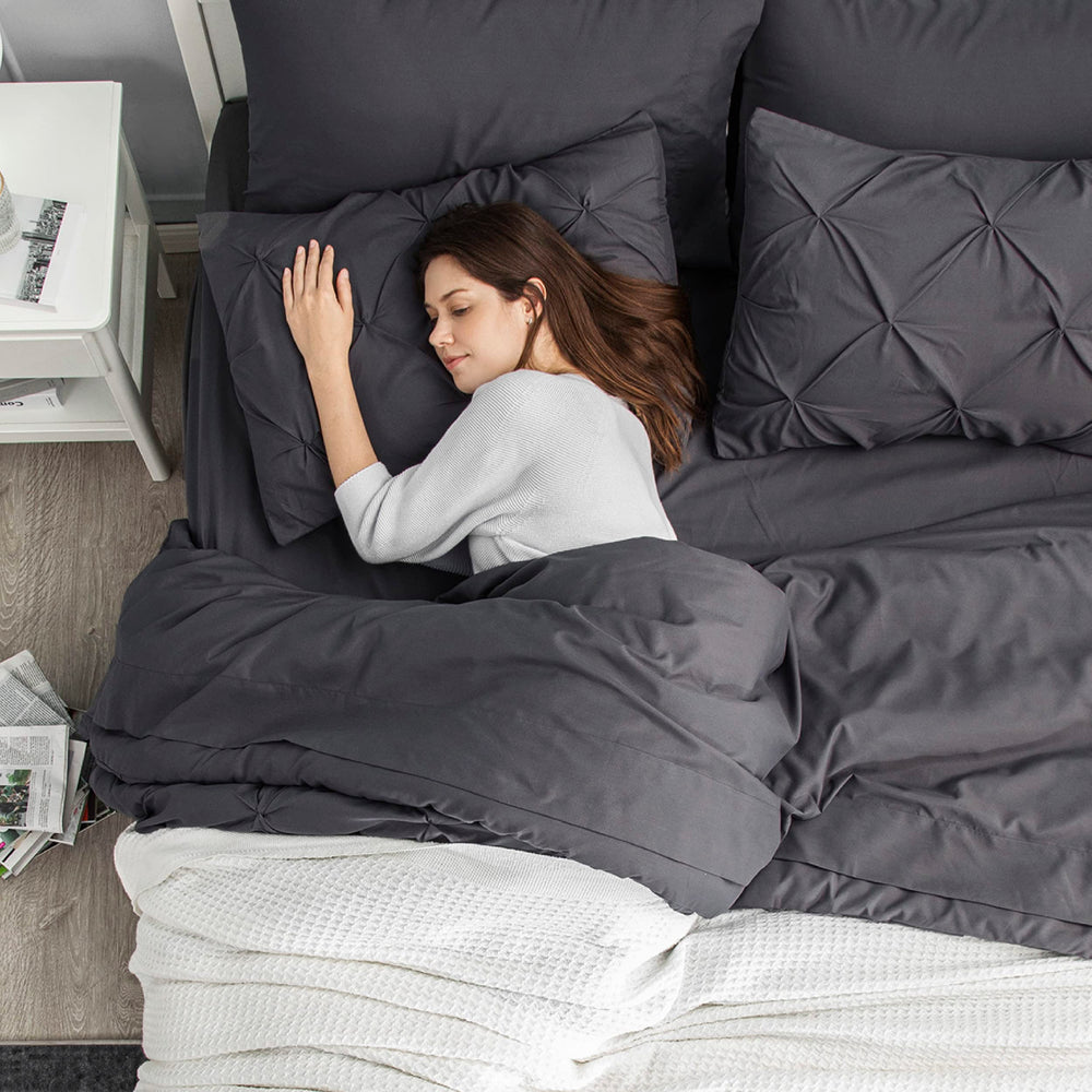 Bedsure gros plan microfibre douce montrant texture confortable et silencieuse