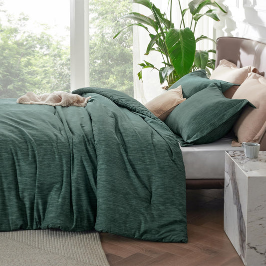 Bedsure gros plan texture microfibre brossée révélant douceur et toucher confortable