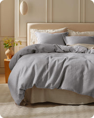 Bedsure housse de couette Queen gris sur lit montrant coupe et style, confort immédiat