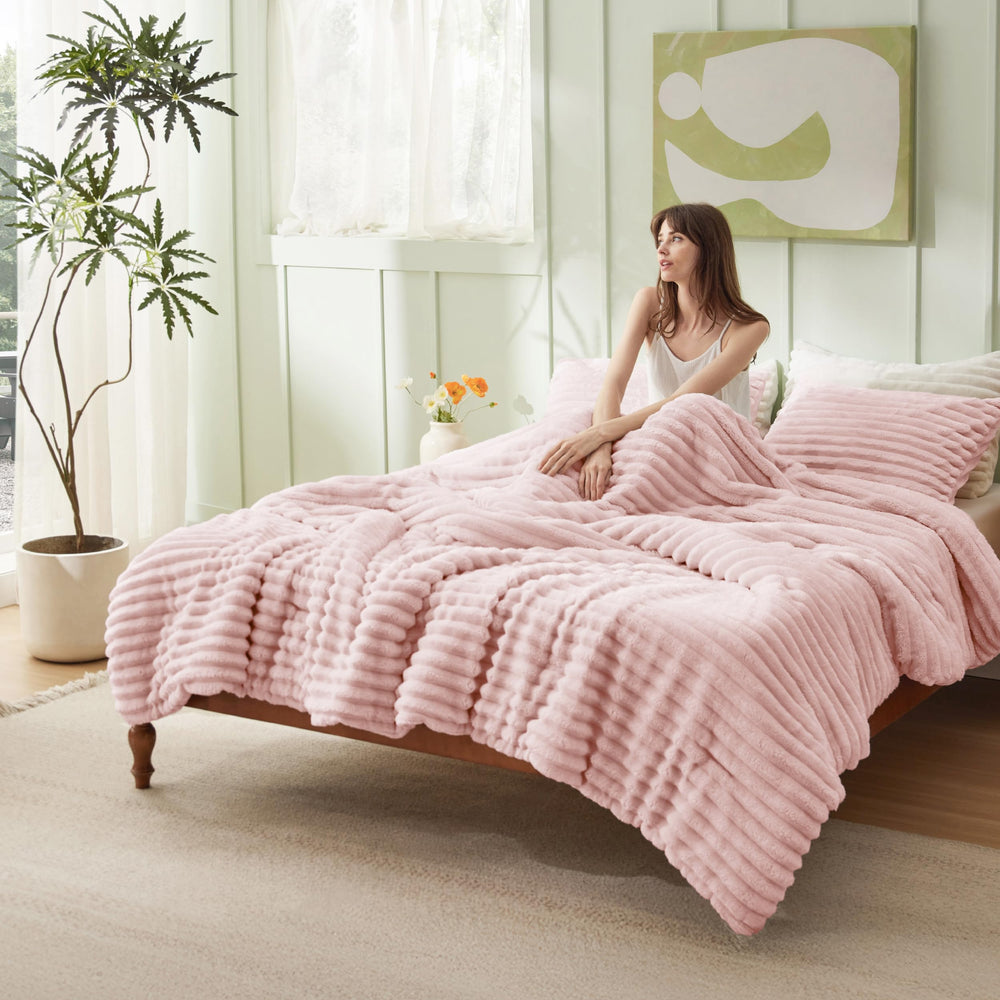 Bedsure couette sur lit en situation lifestyle apportant ambiance cosy