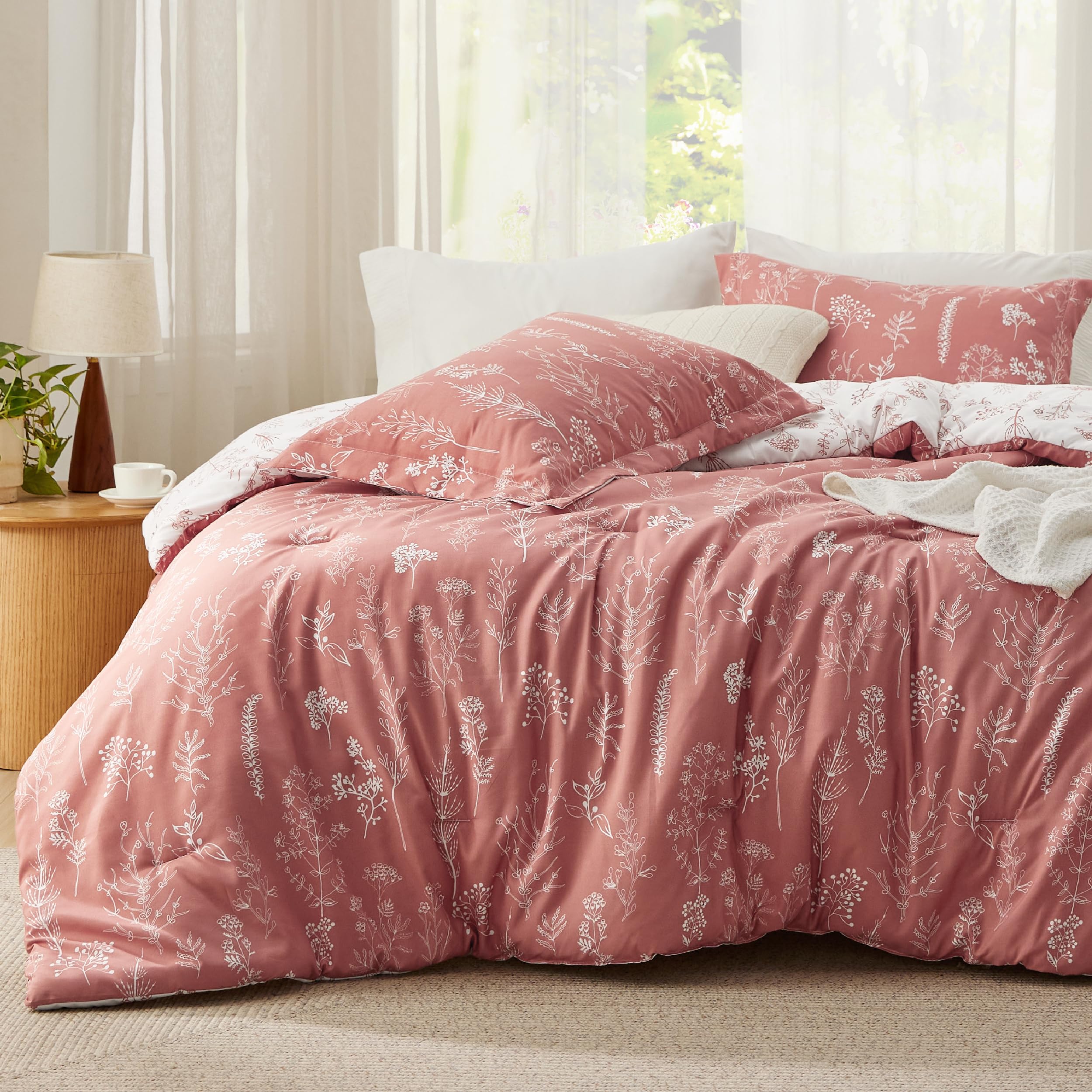 Bedsure face imprimée florale montrant le motif cottagecore et apportant une ambiance romantique