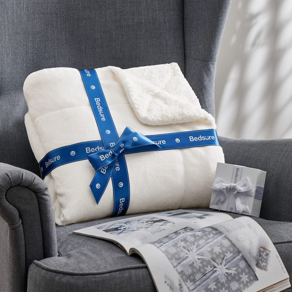 Bedsure personne se cocoon utilisant la couverture pour détente instantanée
