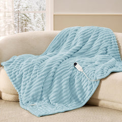 Bedsure couverture chauffante face avant montrant la couleur bleu clair et l’épaisseur confortable