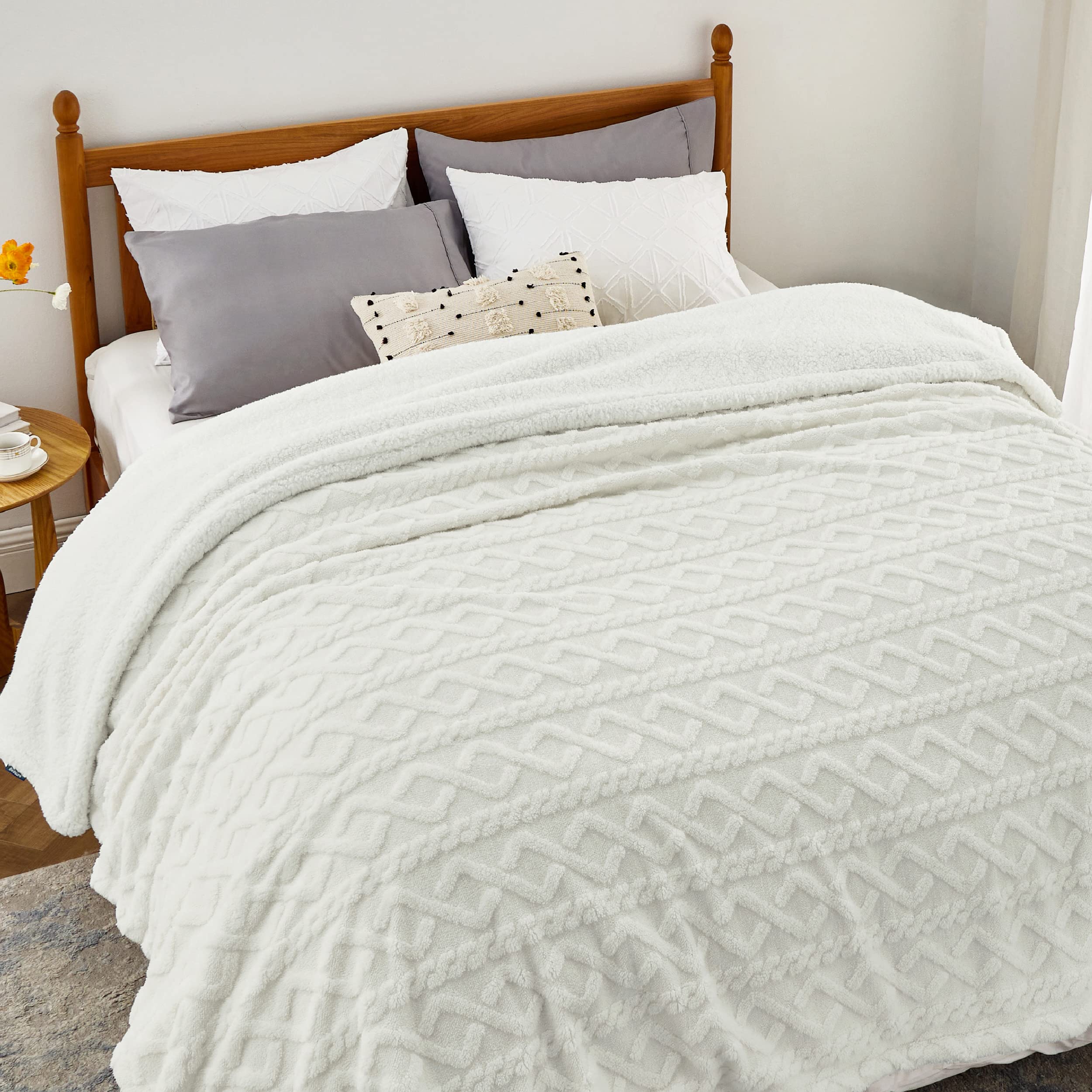 Bedsure plaid face avant cream montrant douceur et design