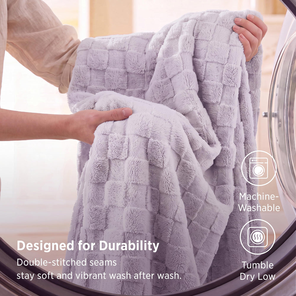 Bedsure intégré dans salon moderne pour touche décorative cosy
