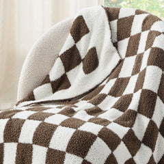 Bedsure plaid face avant montrant le motif carreaux et confort