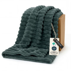 Bedsure plaid face avant montrant la rayure et apport décoratif
