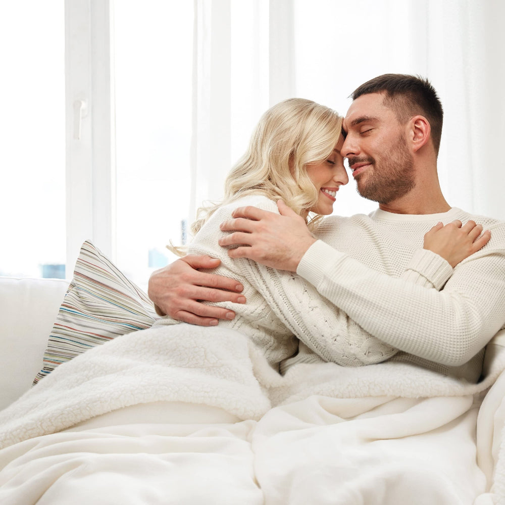 Bedsure couverture mains touchant texture prouvant douceur agréable