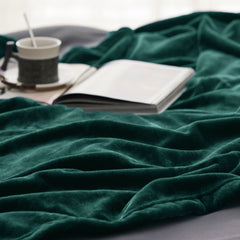 Bedsure plaid sur lit en scène proposant style et chaleur