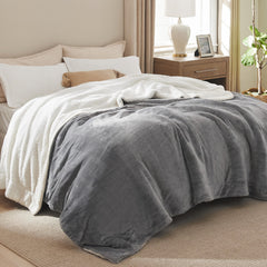 Bedsure plaid king étalé sur lit king pour couvrance généreuse