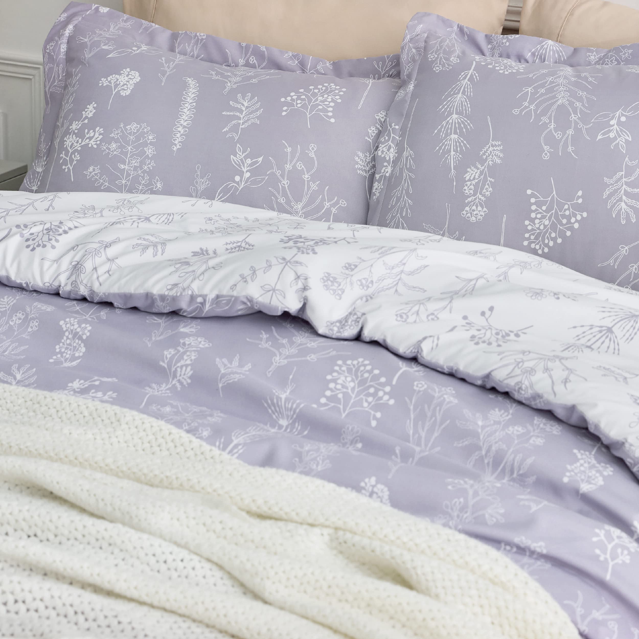Bedsure gros plan du tissu rappelant douceur et finition résistante