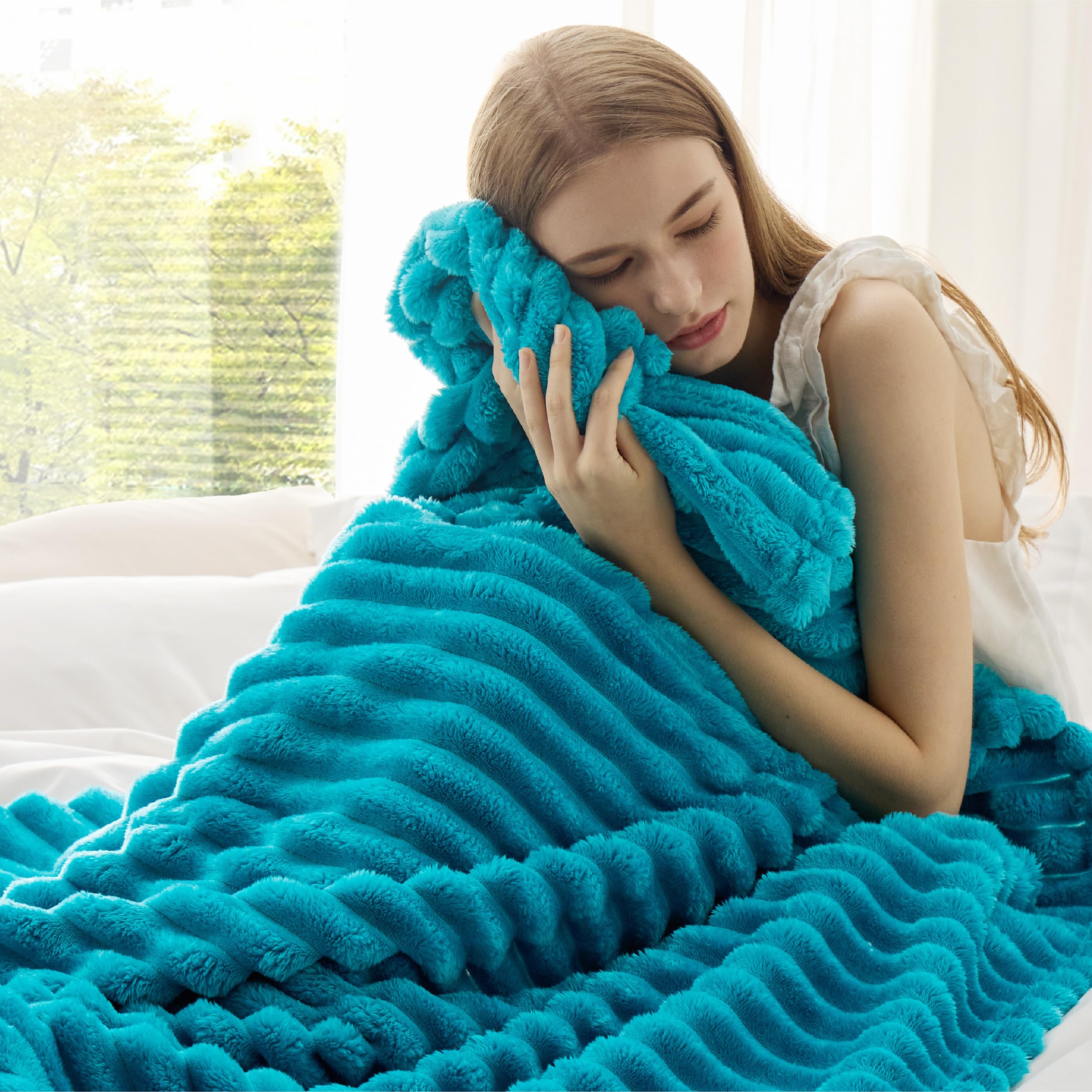 Bedsure plaid plié sur lit illustrant rangement compact et praticité