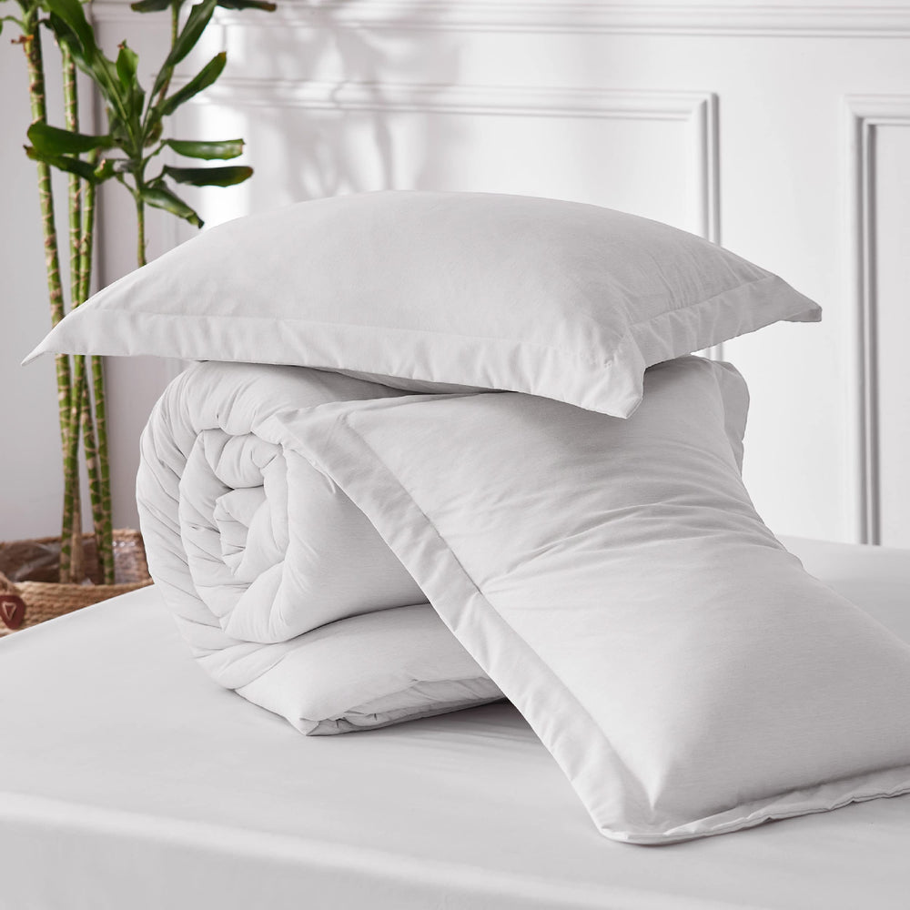 Bedsure mise en scène chambre étudiante montrant un style neutre et moderne