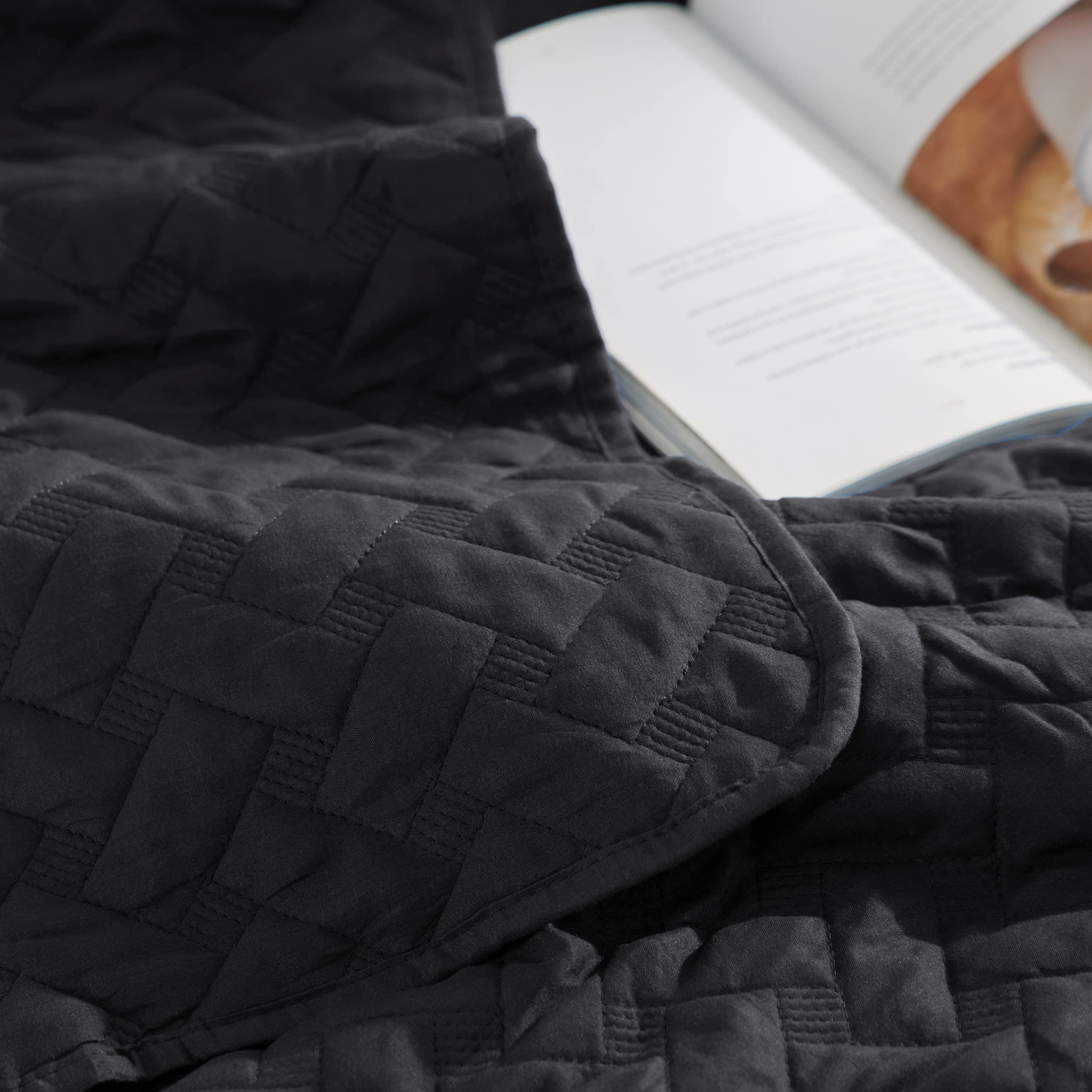 Bedsure taies d'oreiller assorties montrant finition nette et coordonnée