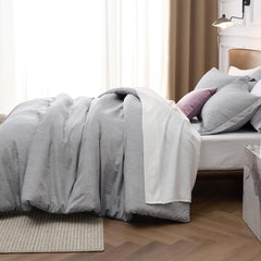 Bedsure taies et couette disposées sur lit, ensemble harmonieux pour chambre