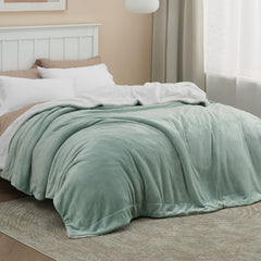 Bedsure détail flanelle 220GSM, texture veloutée agréable au toucher