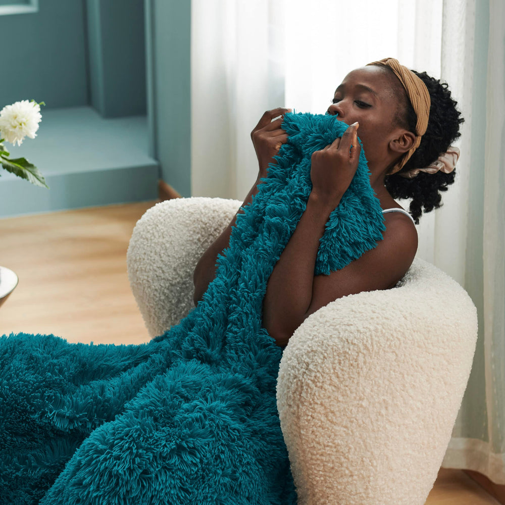 Bedsure gros plan peluche fourrure montrant douceur et chaleur visuelle