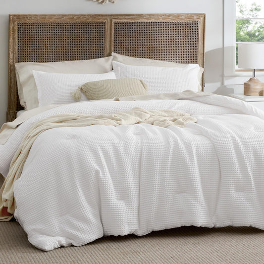 Bedsure gros plan sur la texture waffle en coton mettant en valeur respirabilité et confort