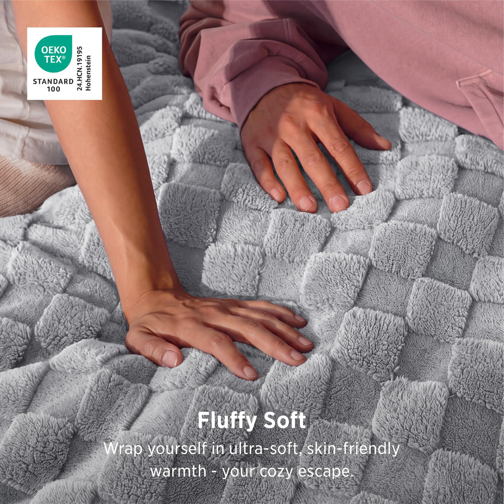 Bedsure texture gros plan soulignant la douceur pelucheuse et le confort tactile