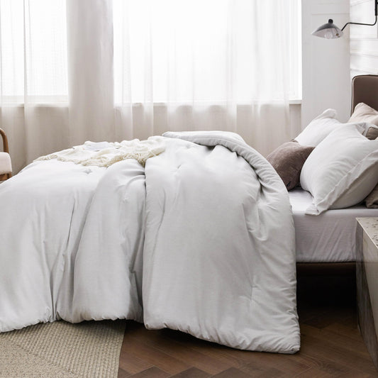Bedsure gros plan microfibre brossée mettant en avant le toucher ultra-doux