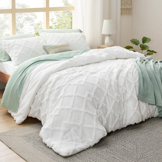 Bedsure gros plan microfibre brossée, douceur agréable au toucher