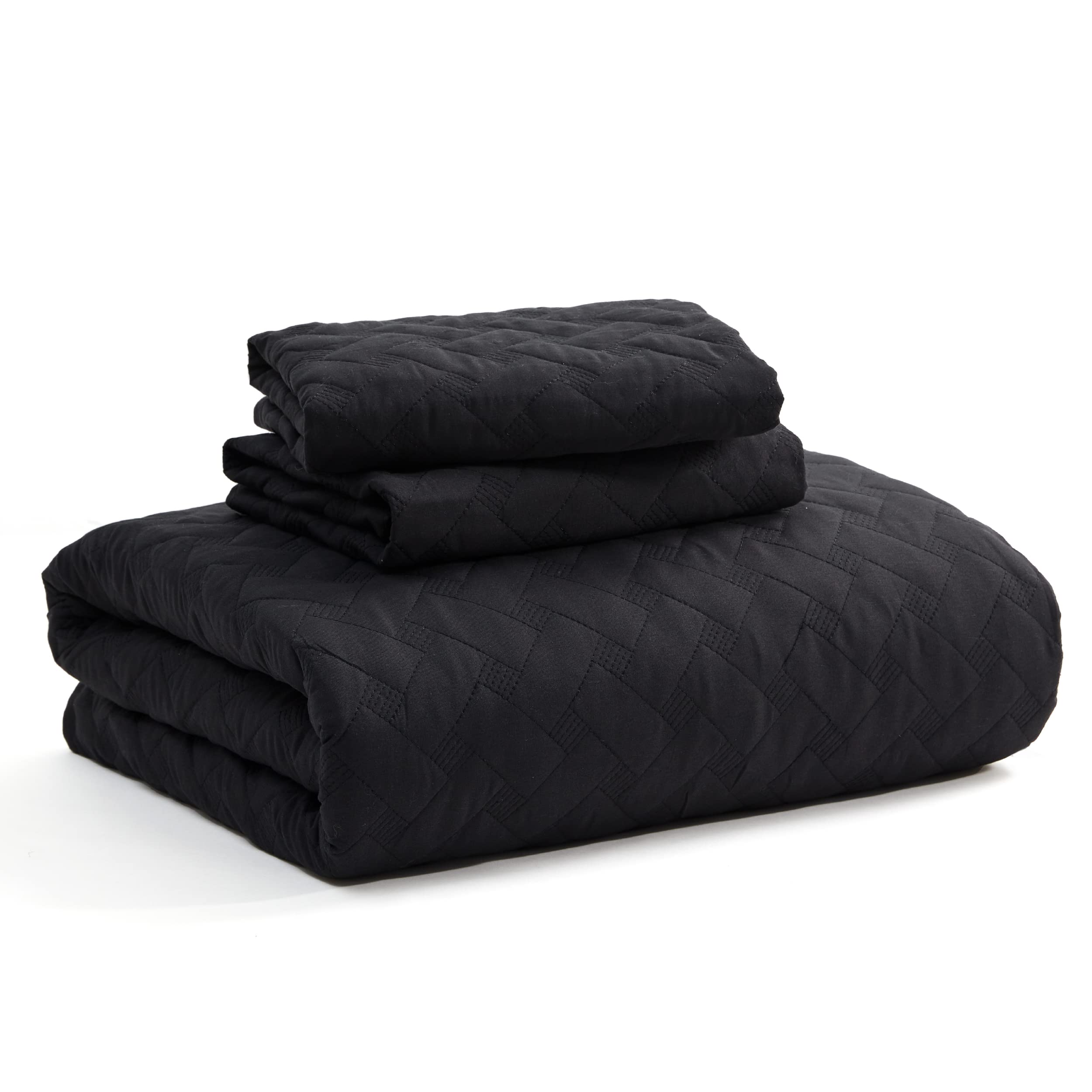 Bedsure couette utilisée sur canapé offrant protection et confort pour animaux