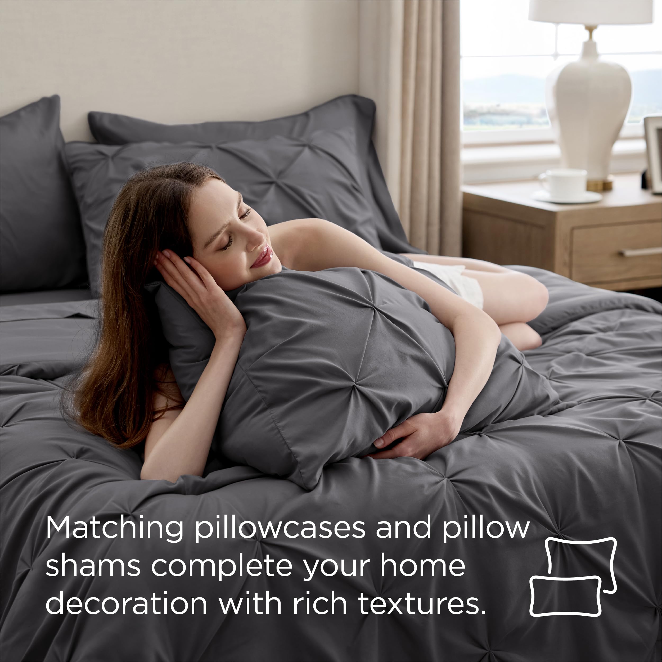 Bedsure zoom sur pinch-pleat apportant texture et élégance