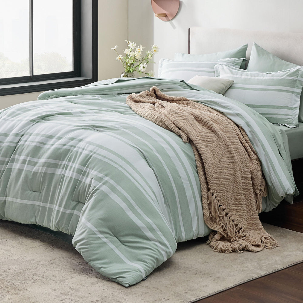 Bedsure zoom sur la microfibre brossée illustrant douceur et toucher agréable