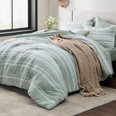Bedsure zoom sur la microfibre brossée illustrant douceur et toucher agréable
