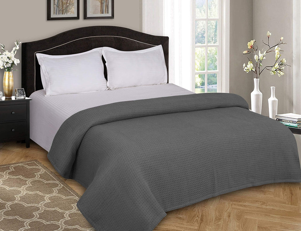 Belizzi Home couverture étalée sur lit king pour protection complète
