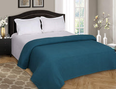 Belizzi Home couverture drapée sur lit queen ajoutant confort et style