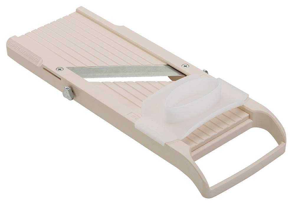 Benriner vue avant du boîtier couleur amande montrant format compact et design