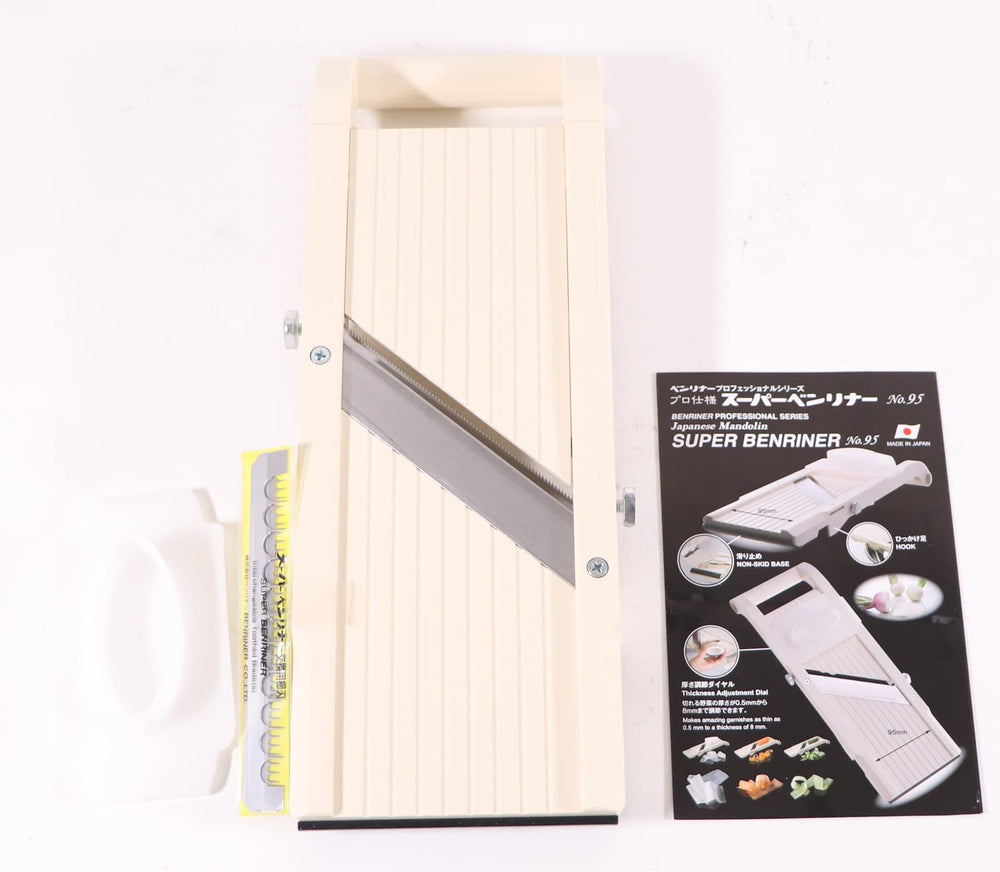 Benriner lame en acier inox japonais gros plan garantissant des tranches nettes