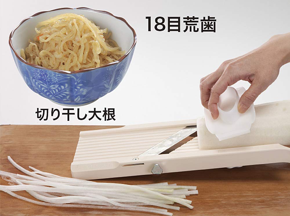 Benriner lame plate montrant coupe lisse idéale pour gratins et carpaccio