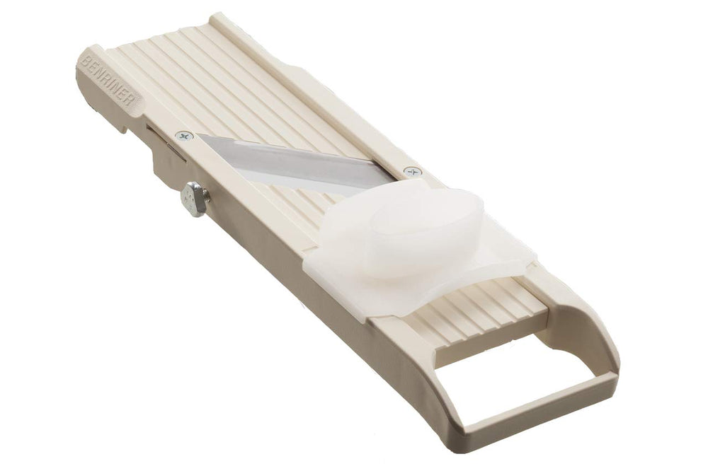 Benriner mandoline face ivoire montrant design compact et gain de temps