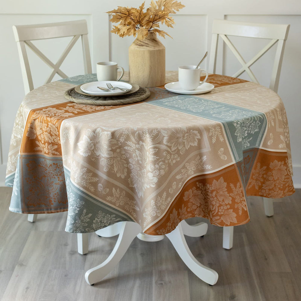 Benson Mills nappe face montrant motif automnal et rendu élégant