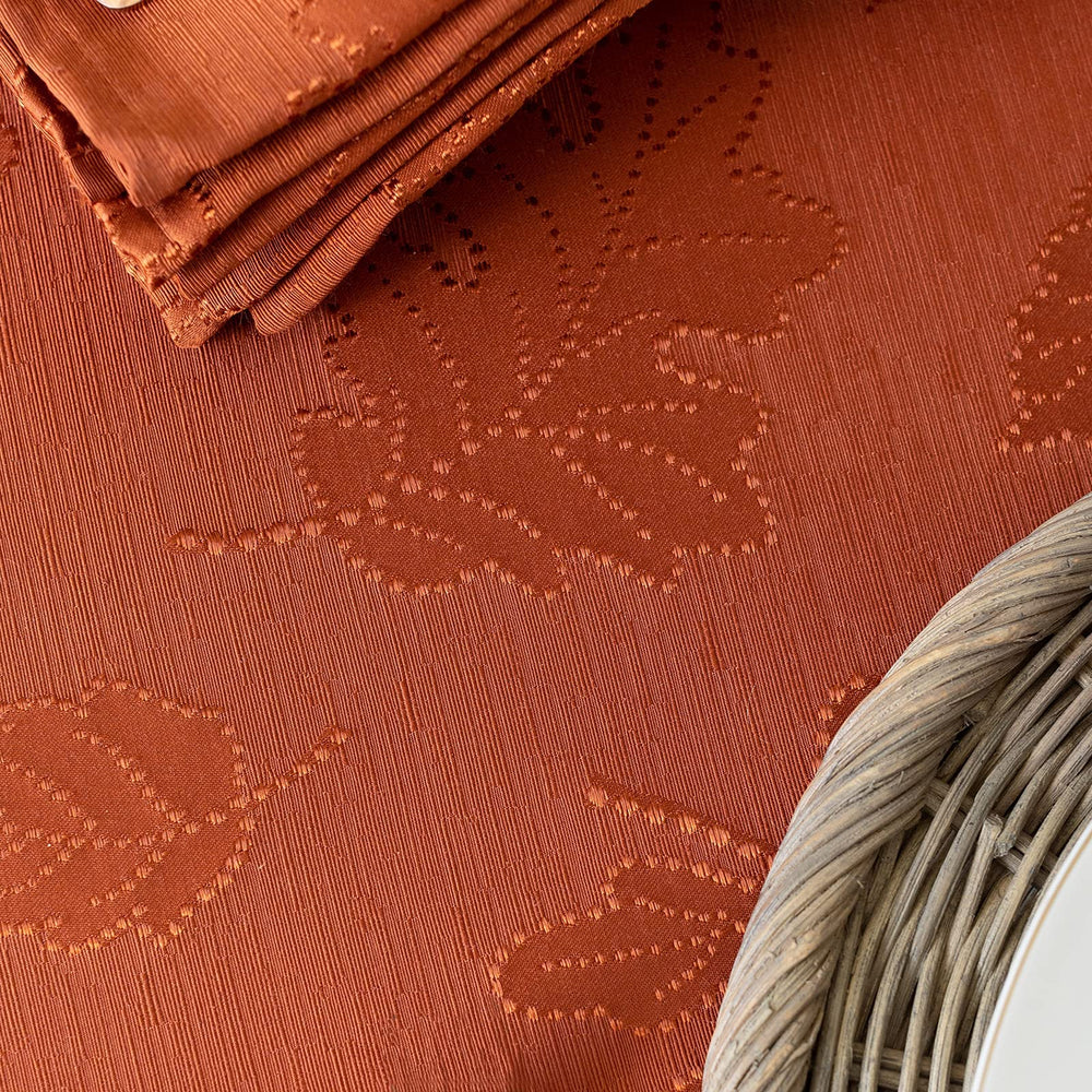 Benson Mills nappe en situation sur table dressée pour repas d'automne