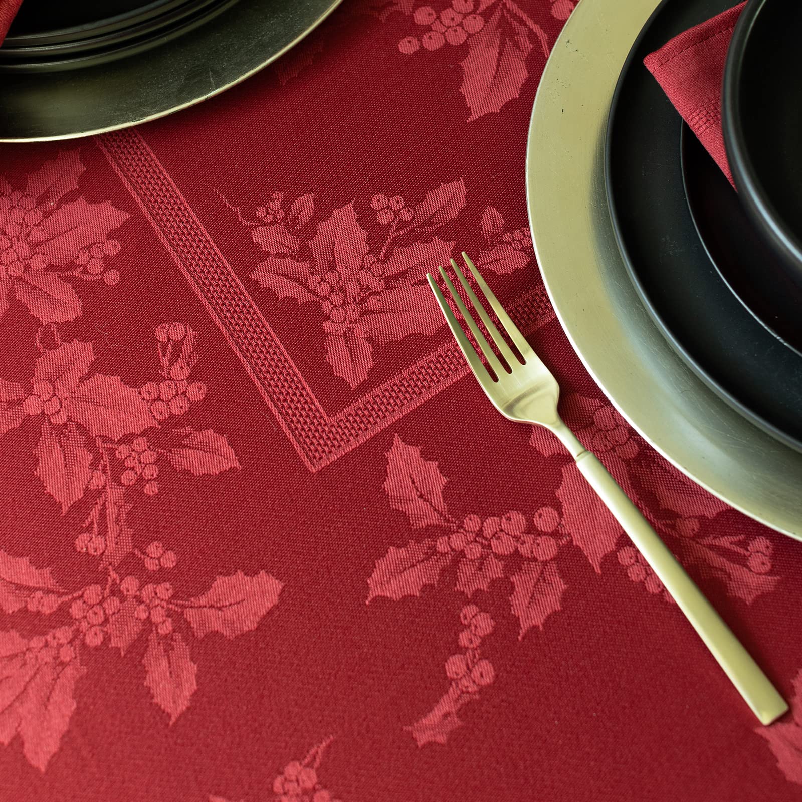 Benson Mills nappe installée sur une table de fête pour ambiance chaleureuse