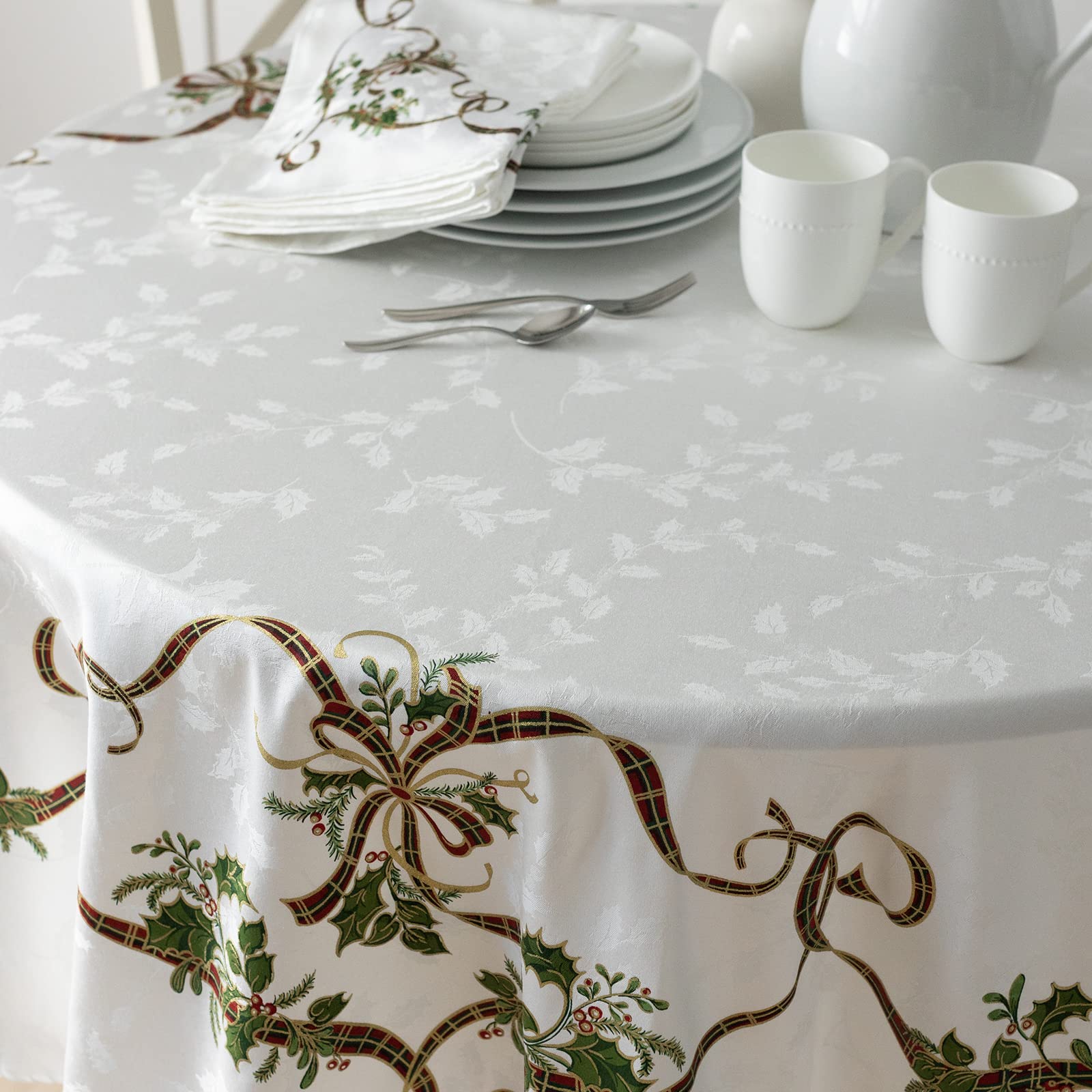 Benson Mills gros plan sur tissage jacquard, texture robuste et raffinée