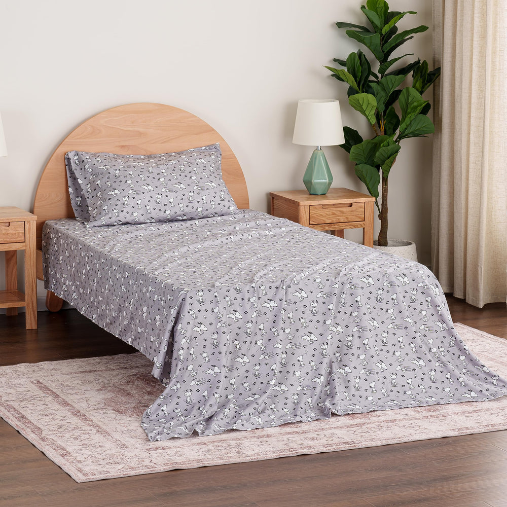 Berkshire Peanuts gros plan du tissu microfibre montrant douceur et finition durable