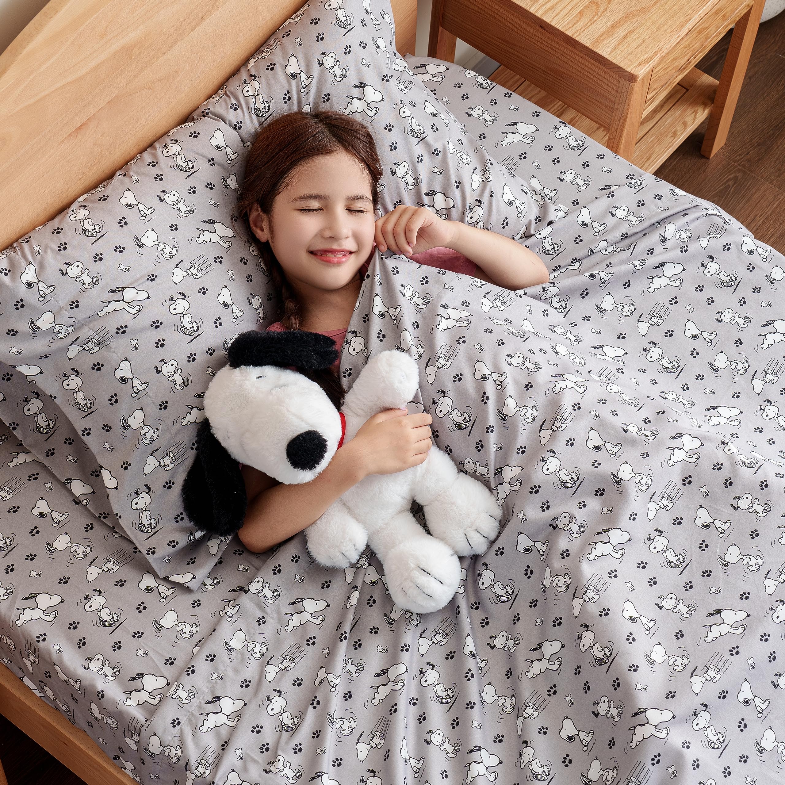 Berkshire Peanuts motif Snoopy zoom sur imprimé, apporte charme et fidélité au personnage