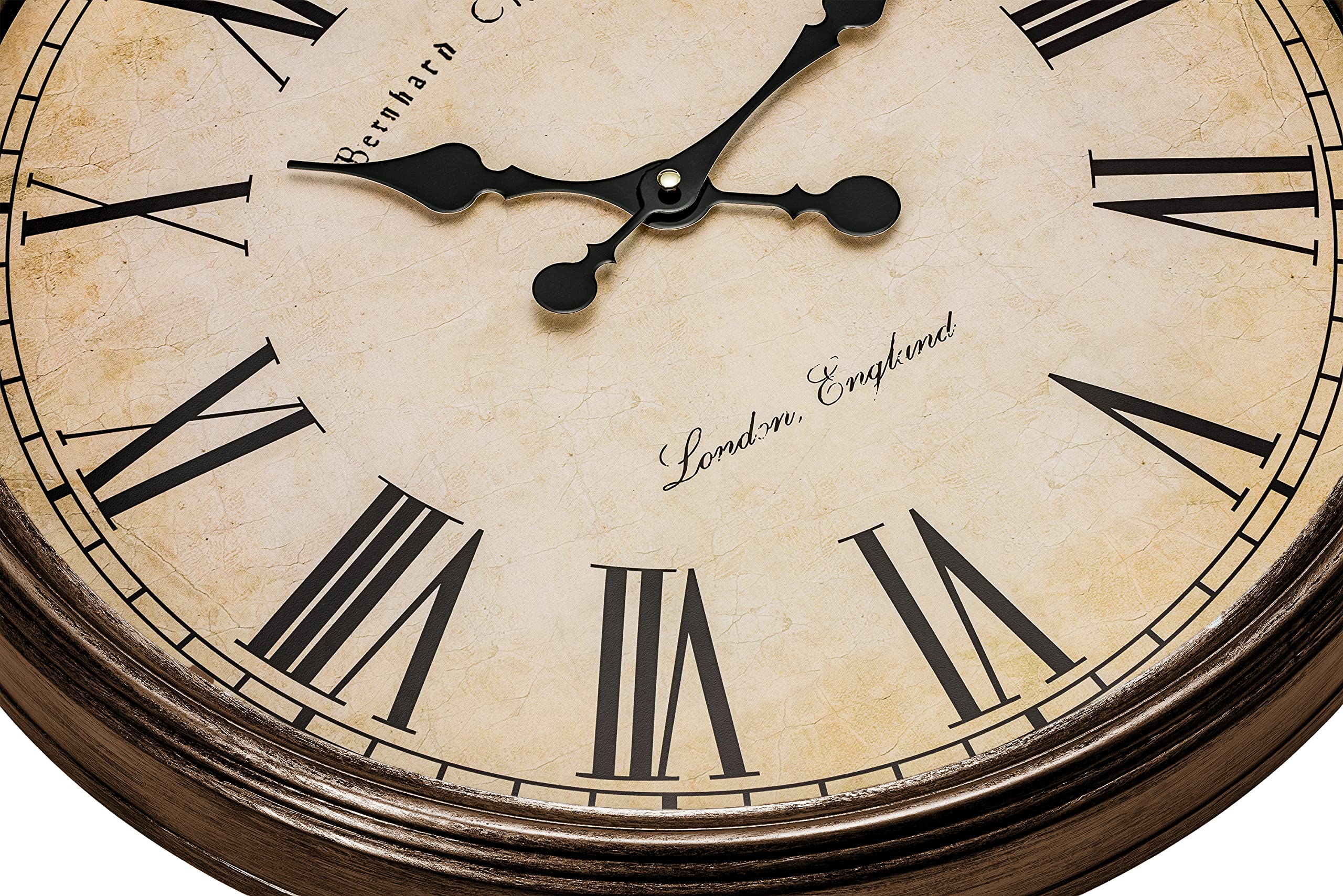 Bernhard Products gros plan cadran beige texturé lisibilité améliorée